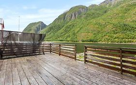 Sjogata Riverside Rental And Salmon Fishing